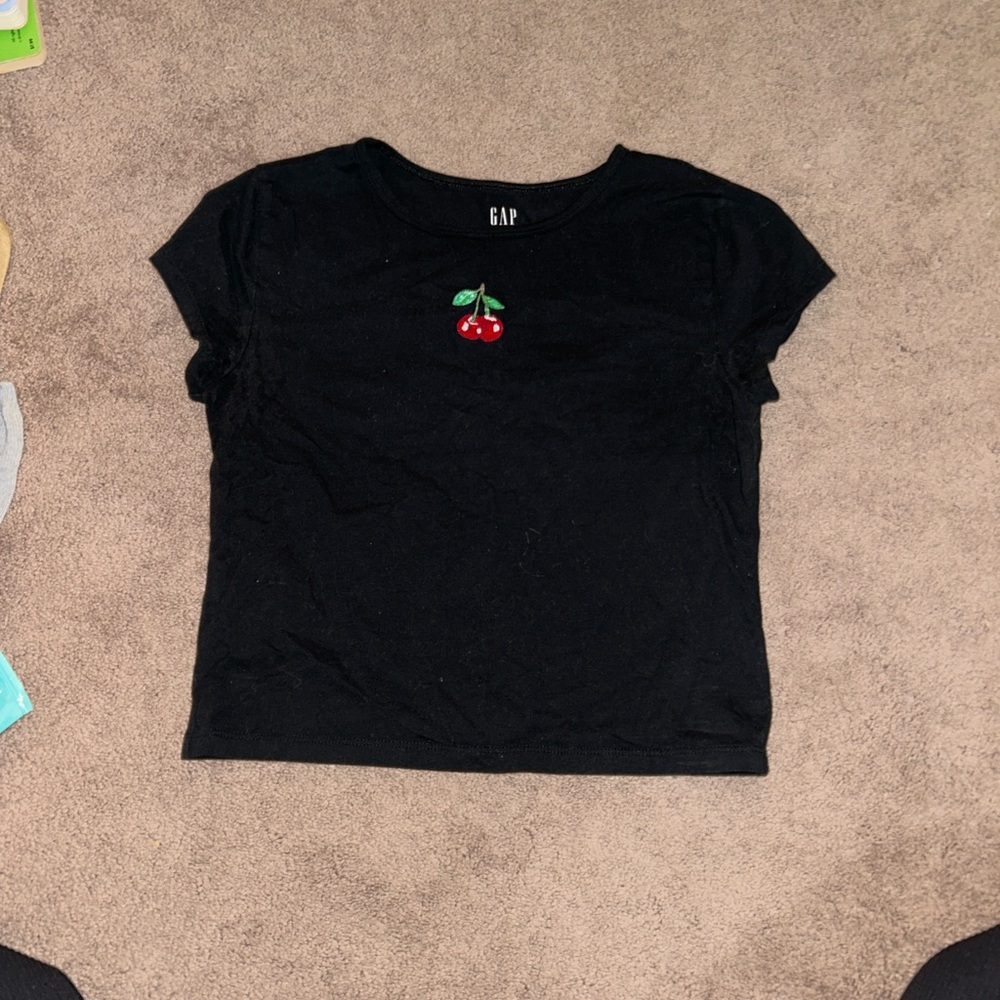 Gap shirt